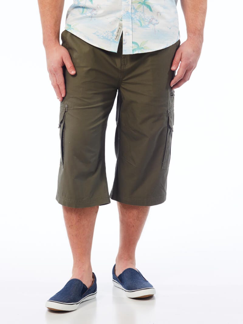 Three quarter hotsell length cargo shorts