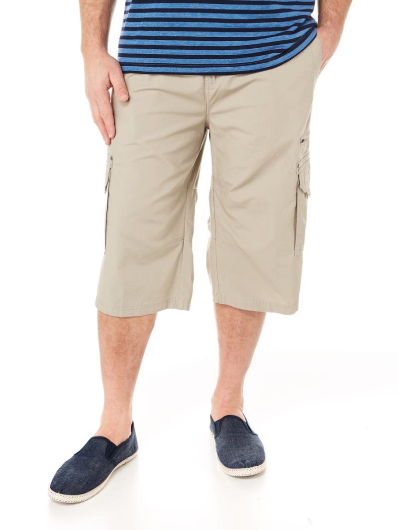 Three quarter cheap length cargo shorts